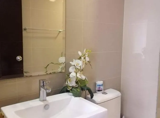 Apartment Econo Two Palm Tree Manila