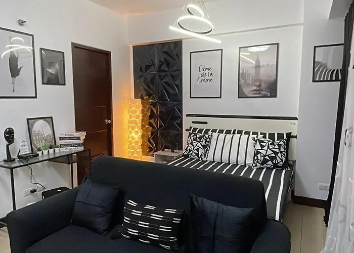 Econo Two Palm Tree Apartment *